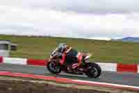 cadwell-no-limits-trackday;cadwell-park;cadwell-park-photographs;cadwell-trackday-photographs;enduro-digital-images;event-digital-images;eventdigitalimages;navarra;no-limits-trackdays;peter-wileman-photography;racing-digital-images;trackday-digital-images;trackday-photos